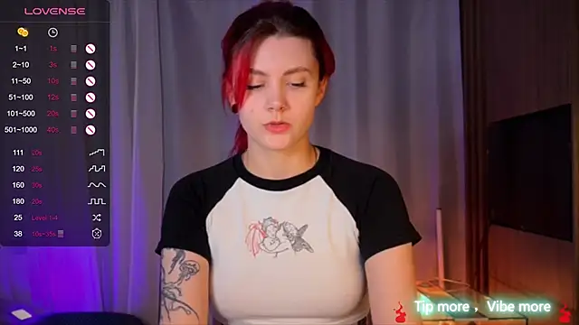 Snapshot of HarpyWitch chatting on 02-20-25, 08:03 HarpyWitch online show from 02-20-25, 08:03