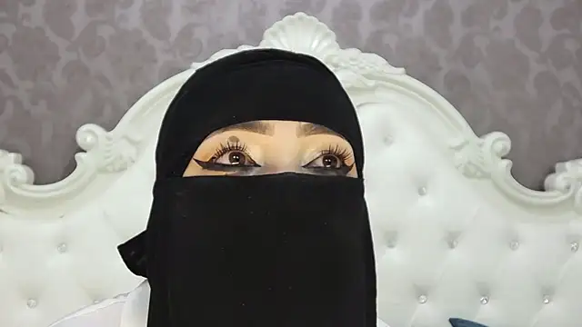Snapshot of Hajar_Kar chatting on 06-19-26, 05:34 Hajar Kar online show from 06-19-26, 05:34