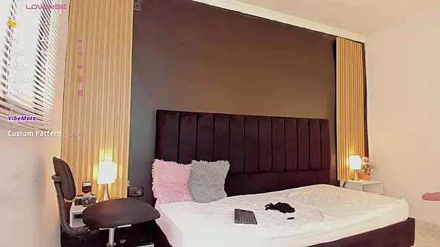sweetsofia18 online show from 05-31-26, 07:26