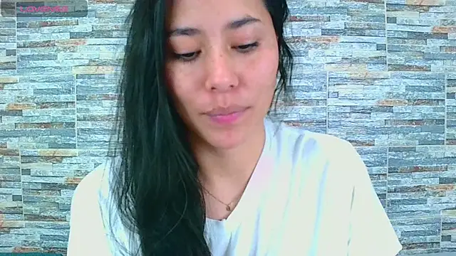 Snapshot of _joy_yva chatting on 03-14-25, 06:50 joy yva online show from 03-14-25, 06:50