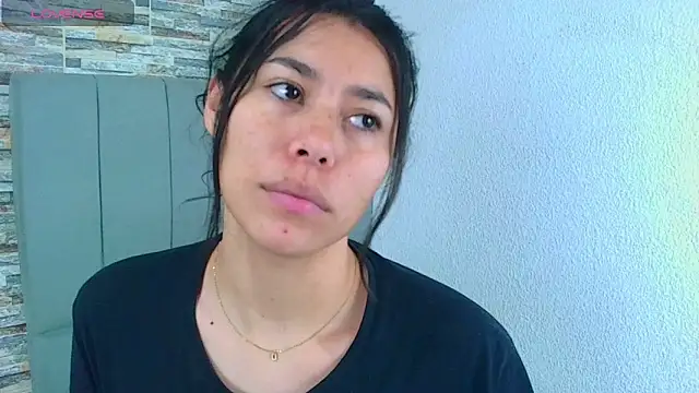 Snapshot of _joy_yva chatting on 03-18-25, 11:52 joy yva online show from 03-18-25, 11:52