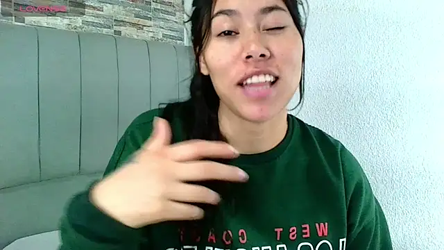 Snapshot of _joy_yva chatting on 03-20-25, 02:53 joy yva online show from 03-20-25, 02:53