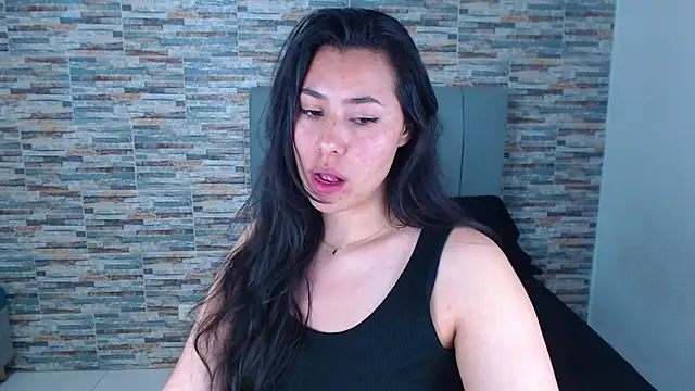 Snapshot of _joy_yva chatting on 10-06-25, 11:24 joy yva online show from 10-06-25, 11:24