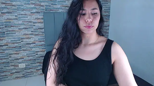 Snapshot of _joy_yva chatting on 10-16-25, 01:23 joy yva online show from 10-16-25, 01:23