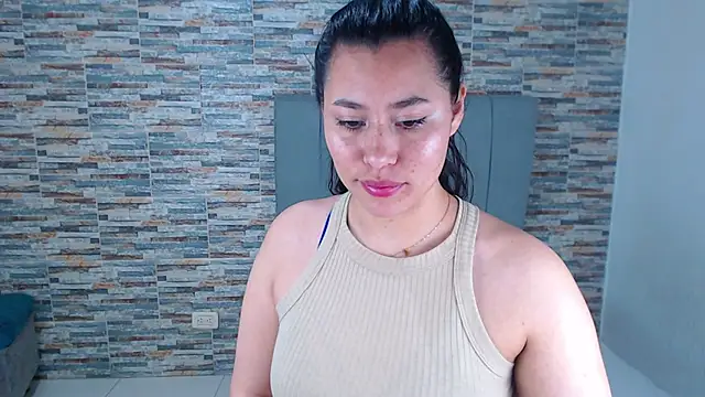 Snapshot of _joy_yva chatting on 10-22-25, 03:01 joy yva online show from 10-22-25, 03:01