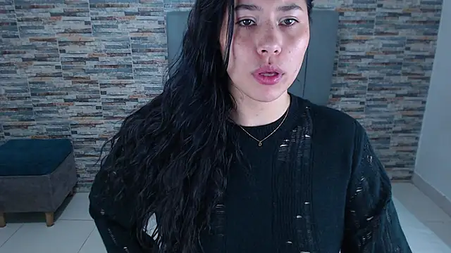 Snapshot of _joy_yva chatting on 10-30-25, 02:51 joy yva online show from 10-30-25, 02:51