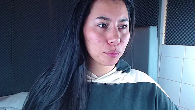 Snapshot of _joy_yva chatting on 12-05-25, 06:59 joy yva online show from 12-05-25, 06:59