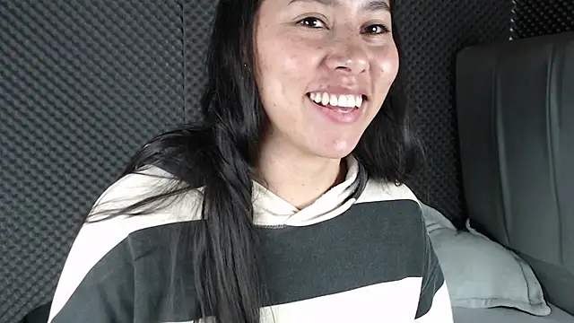 Snapshot of _joy_yva chatting on 01-07-26, 10:01 joy yva online show from 01-07-26, 10:01