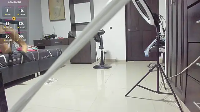 valeria hurtado online show from 02-13-25, 02:01