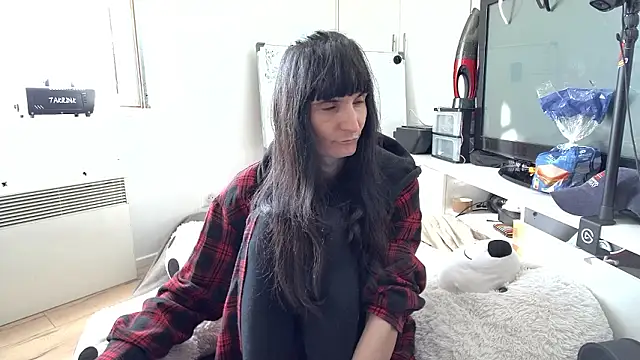 Snapshot of CeriseLapine chatting on 03-13-26, 08:10 CeriseLapine online show from 03-13-26, 08:10