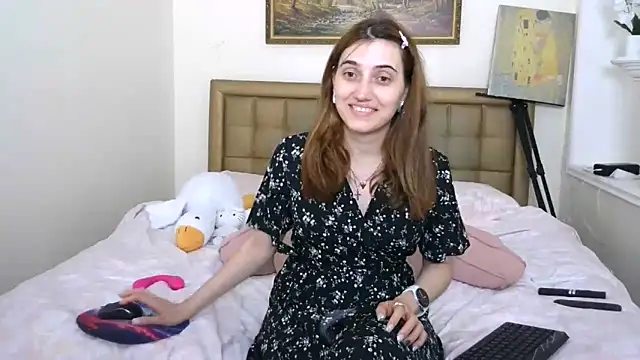 Snapshot of Iren chatting on 06-14-26, 06:32 Iren online show from 06-14-26, 06:32