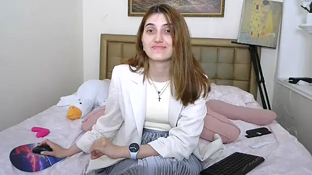 Snapshot of Iren chatting on 06-16-26, 07:16 Iren online show from 06-16-26, 07:16