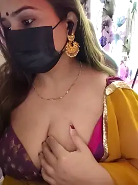 Snapshot of AzadPanchi2024 chatting on 03-08-26, 11:25 AzadPanchi2024 online show from 03-08-26, 11:25