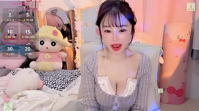 Snapshot of Carly_1 chatting on 02-01-26, 12:59 Carly 1 online show from 02-01-26, 12:59