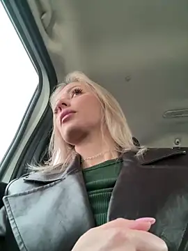 Diamond Bunny  online show from 04-04-26, 12:46