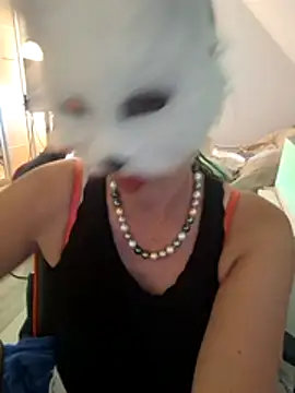 Snapshot of Hexe12346 chatting on 07-13-26, 02:53 Hexe12346 online show from 07-13-26, 02:53