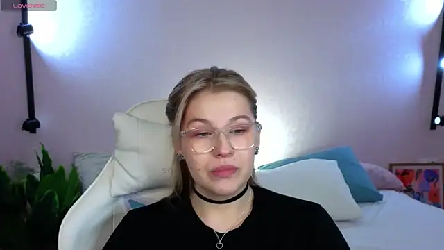 Colleen Blake online show from 04-13-26, 04:56