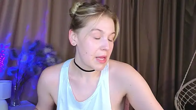 Snapshot of Colleen_Blake chatting on 07-07-26, 05:06 Colleen Blake online show from 07-07-26, 05:06