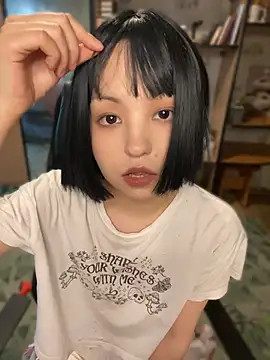 Snapshot of lalallalalaa- chatting on 06-26-26, 01:26 lalallalalaa- online show from 06-26-26, 01:26