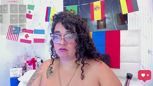 Reginavegaa online show from 06-30-26, 11:44