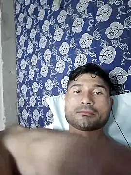 Snapshot of Diogo100 chatting on 06-20-26, 05:16 Diogo100 online show from 06-20-26, 05:16