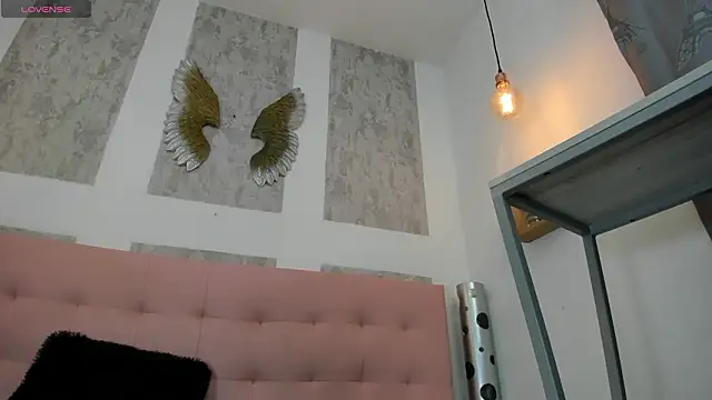 zhamira 21 online show from 02-25-26, 09:35