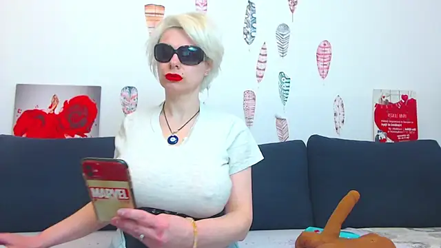 ForeverBarbie  online show from 03-17-26, 02:05