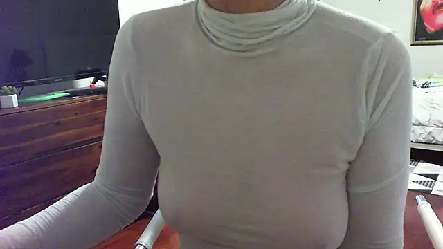 Snapshot of __Angel78__ chatting on 03-19-25, 01:07 Angel78 online show from 03-19-25, 01:07