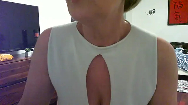 Snapshot of __Angel78__ chatting on 09-15-25, 01:22 Angel78 online show from 09-15-25, 01:22