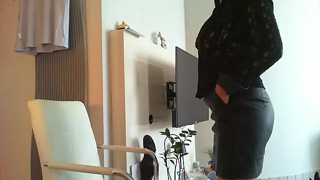 Snapshot of __Angel78__ chatting on 10-02-25, 06:31 Angel78 online show from 10-02-25, 06:31