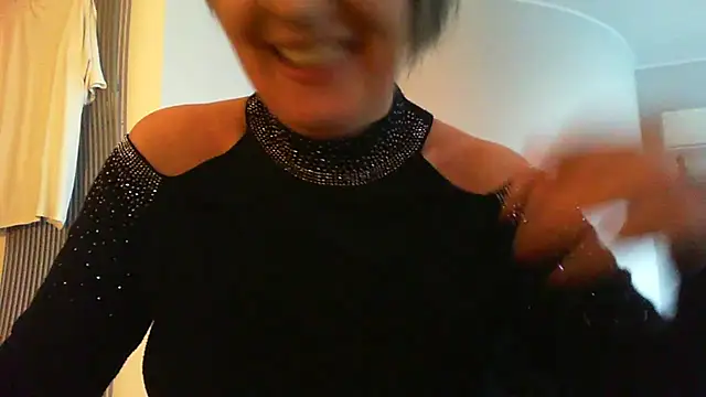 Snapshot of __Angel78__ chatting on 10-18-25, 01:12 Angel78 online show from 10-18-25, 01:12