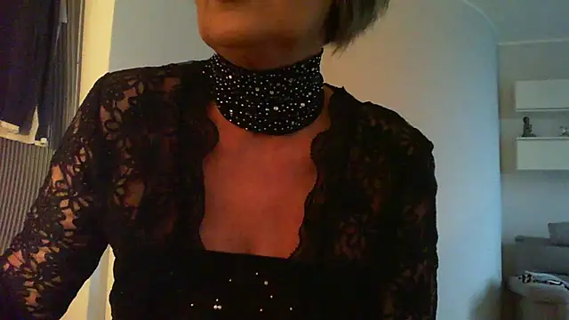 Snapshot of __Angel78__ chatting on 10-30-25, 12:28 Angel78 online show from 10-30-25, 12:28