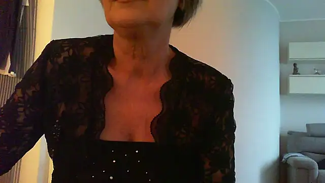 Snapshot of __Angel78__ chatting on 10-31-25, 02:07 Angel78 online show from 10-31-25, 02:07