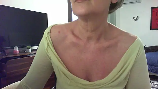 Snapshot of __Angel78__ chatting on 04-09-26, 01:16 Angel78 online show from 04-09-26, 01:16