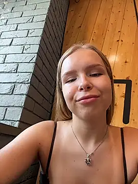 mur girl online show from 07-30-26, 10:03