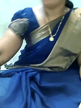Snapshot of MaaliiiPonuTamil chatting on 06-08-26, 01:28 MaaliiiPonuTamil online show from 06-08-26, 01:28