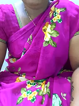 Snapshot of MaaliiiPonuTamil chatting on 06-17-26, 01:19 MaaliiiPonuTamil online show from 06-17-26, 01:19