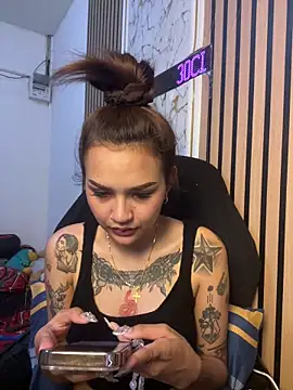 Snapshot of Kate_99 chatting on 06-06-26, 04:17 Kate 99 online show from 06-06-26, 04:17
