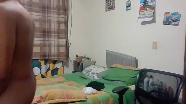 Snapshot of karlgiles_ chatting on 12-19-24, 12:13 karlgiles online show from 12-19-24, 12:13