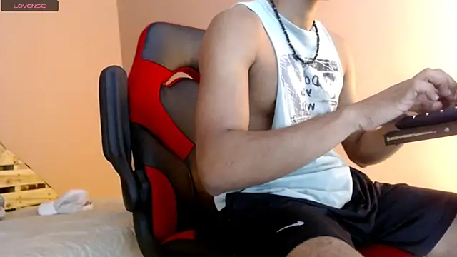 Snapshot of karlgiles_ chatting on 02-07-25, 06:45 karlgiles online show from 02-07-25, 06:45