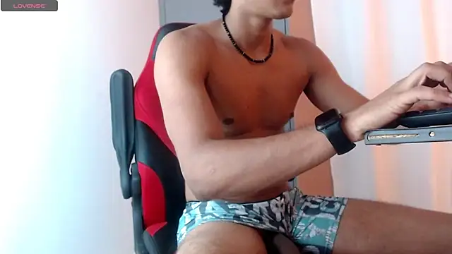 Snapshot of karlgiles_ chatting on 03-01-25, 09:15 karlgiles online show from 03-01-25, 09:15