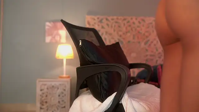 lupeebony online show from 10-28-25, 07:27