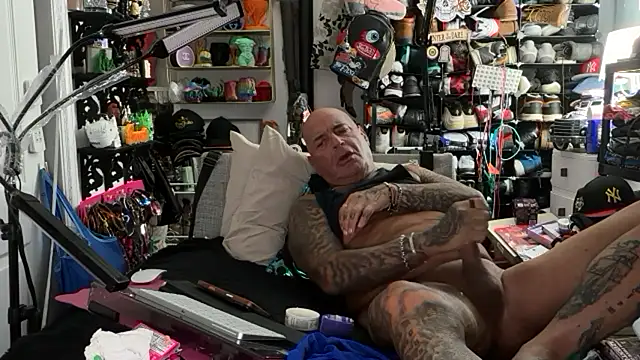 joeytatts66 online show from 07-02-26, 03:23