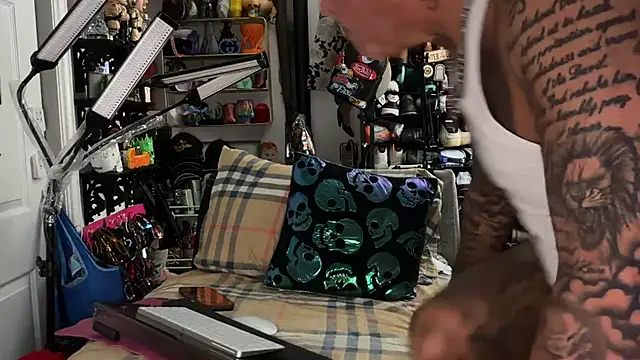 joeytatts66 online show from 07-14-26, 01:52