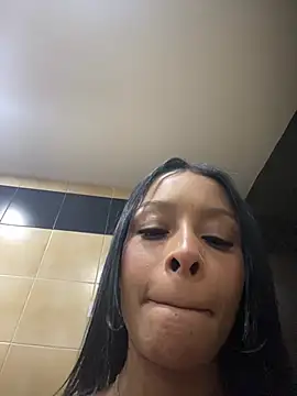 Snapshot of natali_henao chatting on 03-10-25, 11:27 natali henao online show from 03-10-25, 11:27