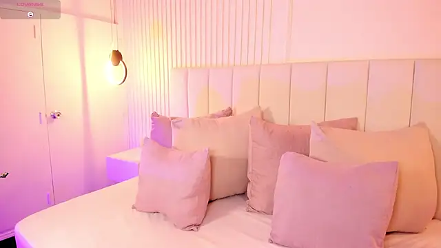 Snapshot of natali_henao chatting on 09-24-25, 09:18 natali henao online show from 09-24-25, 09:18