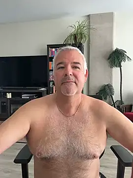 Snapshot of aarosteev2 chatting on 07-08-26, 12:42 aarosteev2 online show from 07-08-26, 12:42
