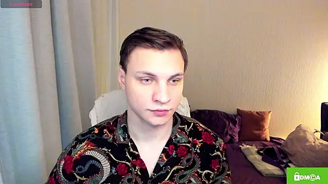 Snapshot of handsome_guy01 chatting on 03-28-26, 04:28 handsome guy01 online show from 03-28-26, 04:28