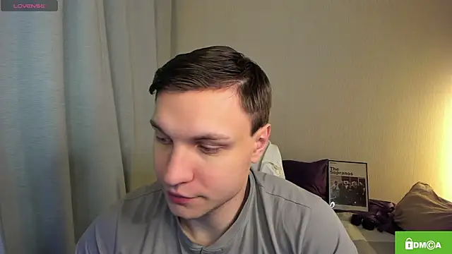 Snapshot of handsome_guy01 chatting on 04-06-26, 09:27 handsome guy01 online show from 04-06-26, 09:27