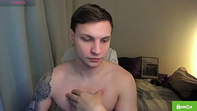 Snapshot of handsome_guy01 chatting on 04-07-26, 10:31 handsome guy01 online show from 04-07-26, 10:31